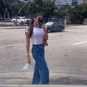 Meet your Posher, Dina